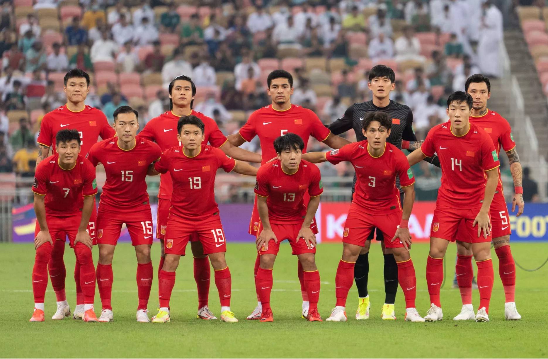 国内外足球盛事备受期待，中国代表队备战进行时的简单介绍